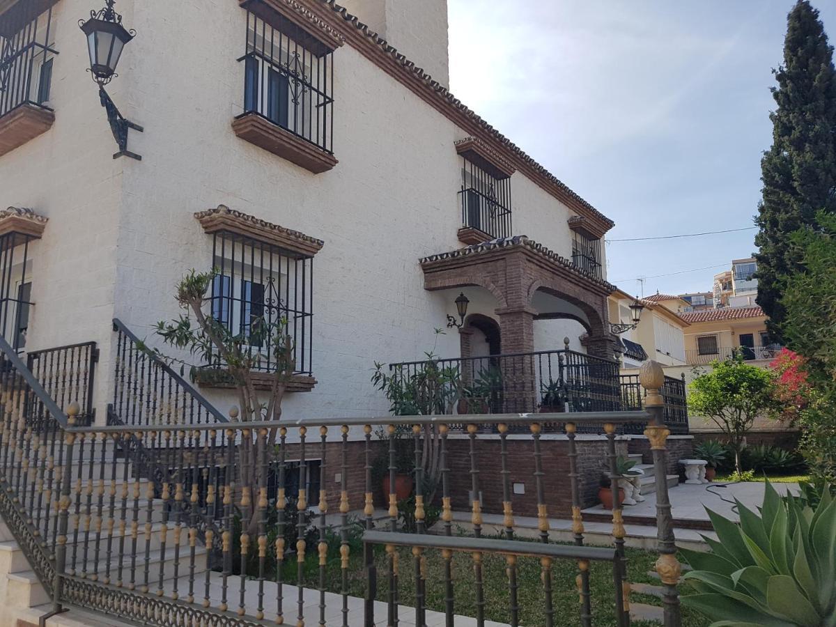Espectacular Villa Puerto Marina Playa ベナルマデナ エクステリア 写真